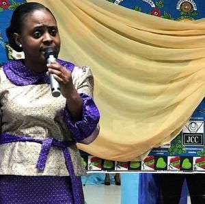 Meet your Posher, Fidelia